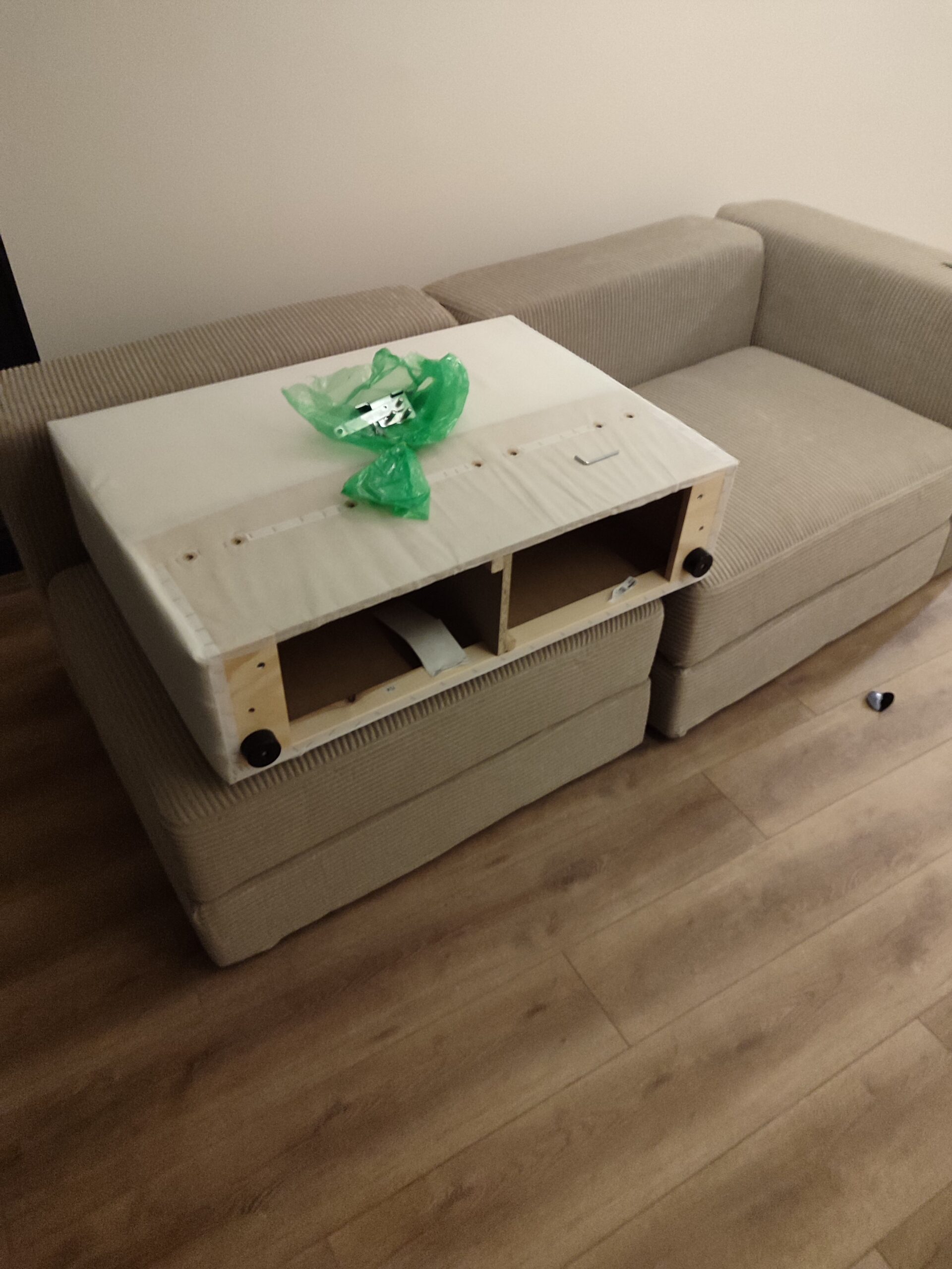 Karabağlar mobilya montaj kurulum